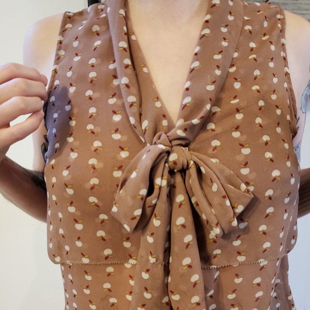 Esley button up blouse with apple print